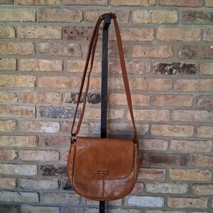 GENICCI LEATHER SHOULDER BAG WITH FTONT FLAP
